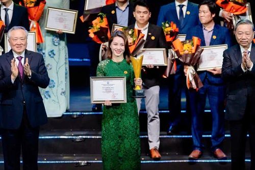 Make in Vietnam 2024: LynkiD nhận Giải Vàng 'Sản Phẩm Công Nghệ Tiềm Năng'