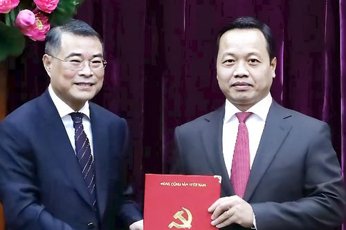 Thứ trưởng Bộ Tư pháp Trần Tiến Dũng làm Bí thư Tỉnh ủy Vĩnh Long
