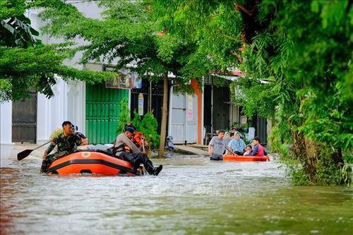 Lũ lụt ở Indonesia nhấn chìm hàng nghìn ngôi nhà