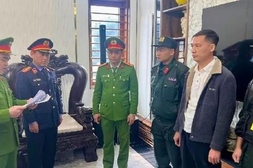 Bắt chủ mỏ đất Quyết Cư ở Thanh Hóa về tội Trốn thuế