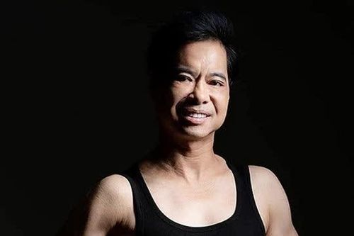 Từng dùng 1000 cây vàng để đúc tượng mình, Ngọc Sơn bất ngờ than thở 'tôi giờ nghèo nhất showbiz'