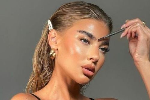 Học ngay mẹo kẻ eyeliner từ chuyên gia cho đôi mắt sụp mí thêm sắc nét