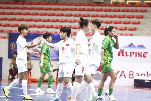 Vòng loại futsal nữ châu Á 2025: Tuyển futsal nữ Việt Nam thắng tỷ số kỷ lục trước tuyển futsal nữ Macau (Trung Quốc)