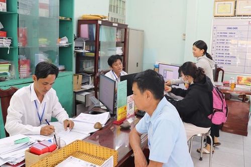 Không được yêu cầu nộp bản sao chứng thực khi thực hiện thủ tục hành chính
