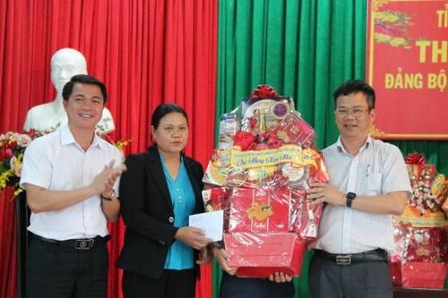 Lãnh đạo huyện Lâm Hà thăm, chúc Tết các xã, thị trấn