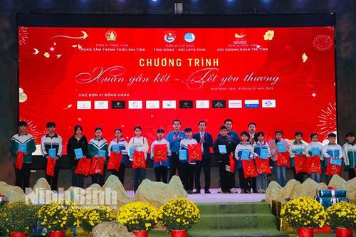 Tổ chức chương trình 'Xuân gắn kết-Tết yêu thương'