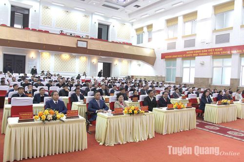 Huyện Yên Sơn, Lâm Bình tổ chức gặp mặt các thế hệ lãnh đạo nhân dịp Tết Nguyên đán Ất Tỵ 2025
