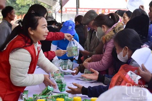 Những phiên chợ của lòng nhân ái