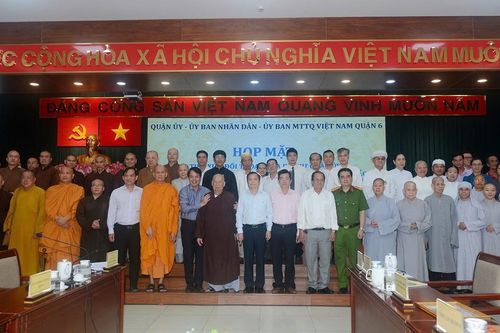 TP.HCM: Họp mặt chức sắc, chức việc, nhà tu hành trên địa bàn Q.6