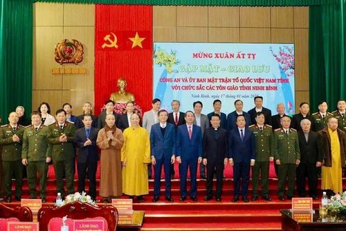 Ninh Bình: Gặp mặt, giao lưu với chức sắc các tôn giáo nhân dịp Xuân Ất Tỵ - 2025