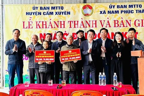 Cẩm Xuyên (Hà Tĩnh): Khánh thành 4 nhà đại đoàn kết cho các hộ có hoàn cảnh khó khăn