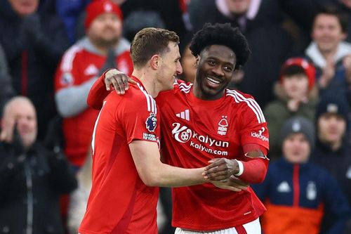Nottingham Forest tiếp tục đua vô địch