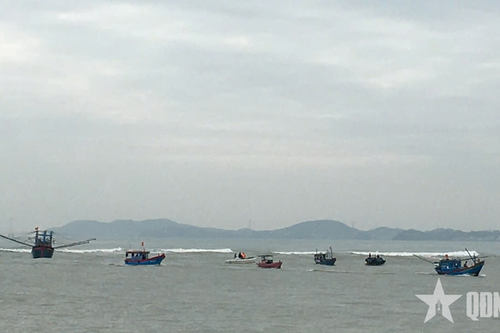 Nha Trang: Tàu cá chìm, một ngư dân mất tích