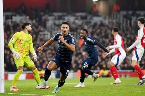 Arsenal phung phí 2 bàn dẫn trước để Aston Villa cầm hòa