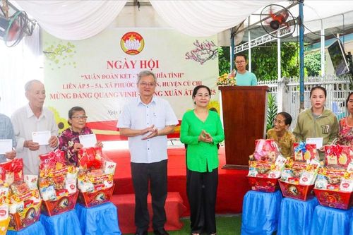 Gắn kết tình làng nghĩa xóm, xây dựng cộng đồng văn minh tại khu dân cư