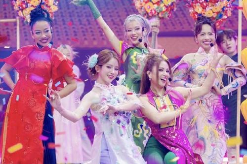 Tràn ngập ký ức thanh xuân tại đêm Chung kết 'Chị đẹp đạp gió'