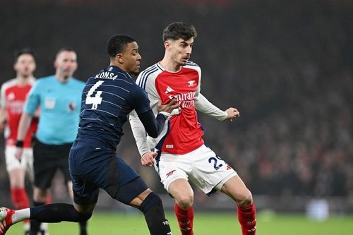 Arsenal đánh rơi chiến thắng, khó đua vô địch với Liverpool