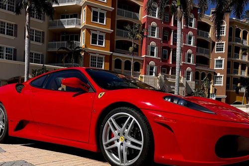 Siêu xe Ferrari F430 của Tổng thống Donald Trump được bán đấu giá