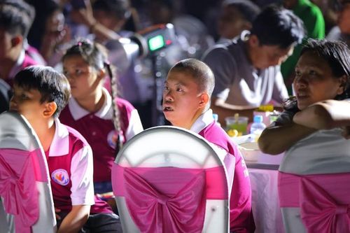 Xuân Yêu Thương 2025 mang niềm vui tết cho hơn 300 em nhỏ mồ côi, khuyết tật