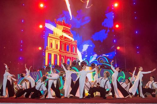 Hòa nhạc Ánh sáng: Những màn trình diễn ấn tượng đặc sắc, thật nhiều cảm xúc
