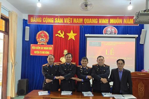 Cụm thi đua số 2 VKSND tỉnh Kon Tum ký giao ước thi đua
