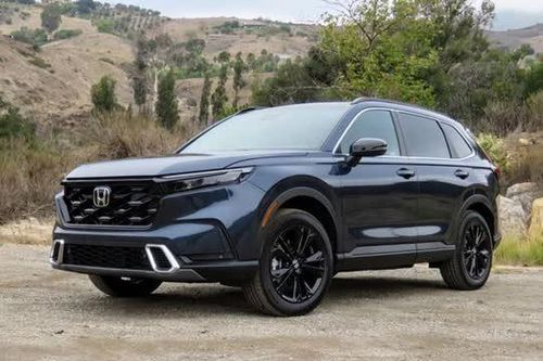 Toyota RAV4 cho Honda CR-V 'hít khói' về doanh số