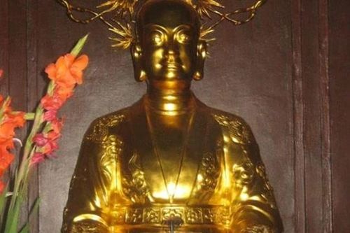 Vị quốc sư duy nhất ở Việt Nam được tôn làm thánh: Được vua ban quốc tính, chữa bệnh hóa hổ cho vua