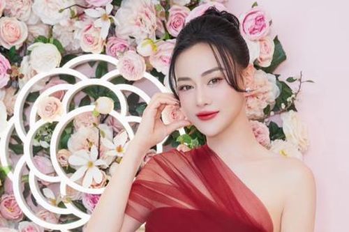 Phương Oanh sợ bị 'cướp con'