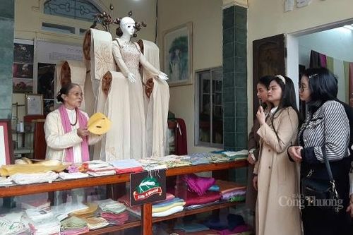 Làng nghề Phùng Xá: Tìm hướng đi cho lụa tơ sen