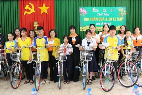 Hội Nữ doanh nhân tỉnh tổ chức Chương trình thiện nguyện 'Xuân yêu thương'