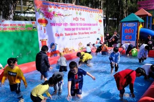 Thiếu nhi Đà Lạt rộn ràng đón Tết tại Hội trại Nụ cười hồng