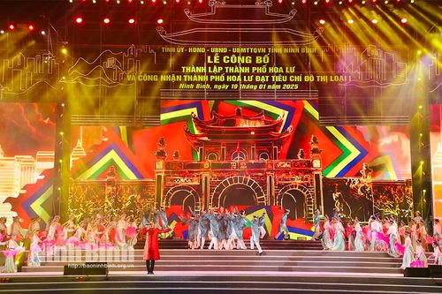 Tổ chức trọng thể Lễ công bố thành lập thành phố Hoa Lư và công nhận thành phố Hoa Lư đạt tiêu chí đô thị loại I