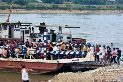 Chấm dứt hoạt động bến phà Then qua sông Lô