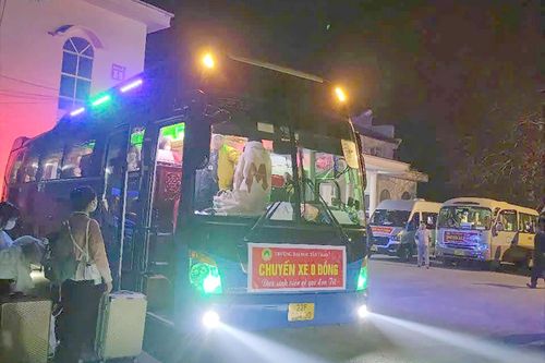 Trường Đại học Tân Trào tổ chức những chuyến xe 0 đồng đưa sinh viên ở xa về quê ăn Tết