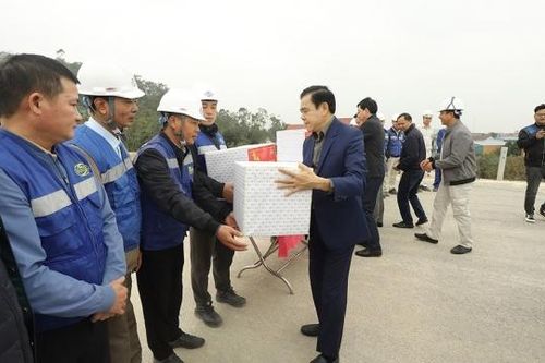 Hà Tĩnh: Đẩy nhanh tiến độ, đảm bảo thông xe toàn tuyến cao tốc Bắc – Nam vào dịp 30/4
