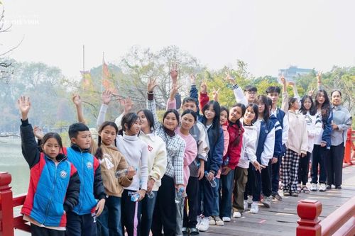 Nhóm học sinh vùng cao trải nghiệm 'Tết sẻ chia 2025' Trường THCS & THPT Lương Thế Vinh