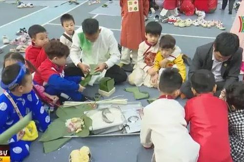 Nhiều hoạt động giáo dục về giá trị Tết cổ truyền