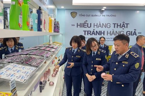 Bộ Công Thương trưng bày phân biệt hàng thật - hàng giả, mở cửa miễn phí