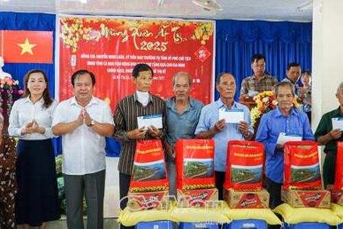 Chung sức chăm lo tết cho gia đình chính sách, người có công