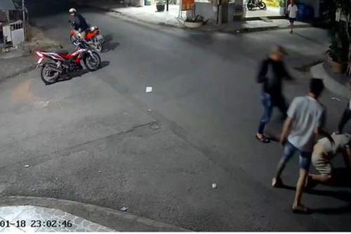 Truy xét nhóm thanh niên rượt đánh dã man người đàn ông trong đêm