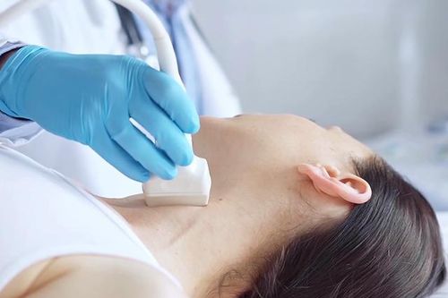 Ai có dấu hiệu này cần đi khám tuyến giáp ngay càng sớm càng tốt