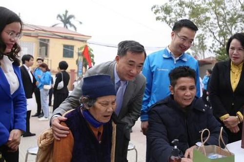 Thứ trưởng Bộ Y tế: Đưa dịch vụ y tế chất lượng cao đến gần hơn với người dân