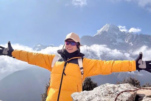 Nữ du khách Việt sinh năm 1991 vượt qua thử thách không tưởng ở độ cao 5.600m