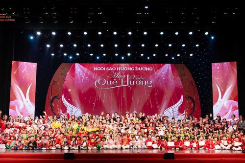 Gần 1500 em nhỏ biểu diễn tại đại nhạc hội 'Mùa Xuân quê hương'