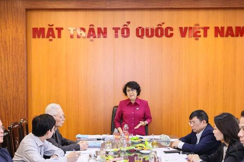 Xây dựng đội ngũ cán bộ Mặt trận chuyên trách đáp ứng yêu cầu mới