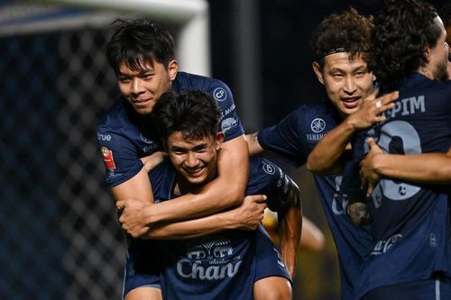 CLB hàng đầu Thái Lan ghi 17 bàn trong 2 trận