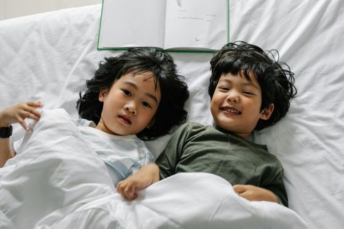 Con nhỏ nghỉ Tết sớm, mẹ méo mặt tìm nơi gửi trẻ