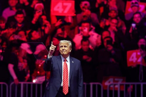 Ông Trump hứa sẽ hành động với 'tốc độ và sức mạnh lịch sử'