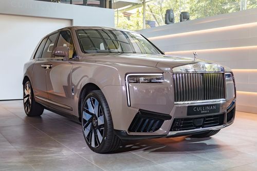 Cận cảnh SUV siêu sang Rolls-Royce Cullinan Series II tại Singapore