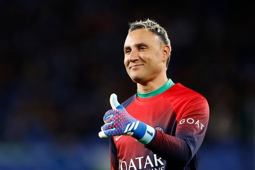 Nhà vô địch Champions League thoát cảnh thất nghiệp